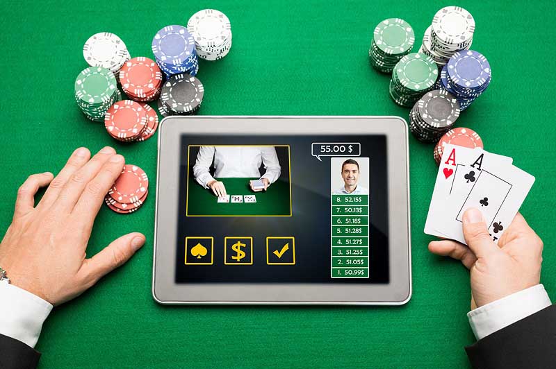 casino player with cards royalonline